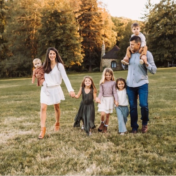 Meet your Posher, Lauren - Picture 4 of 16